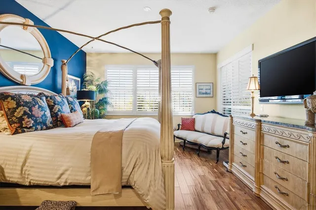 a bathroom with a sink vanity and a mirror