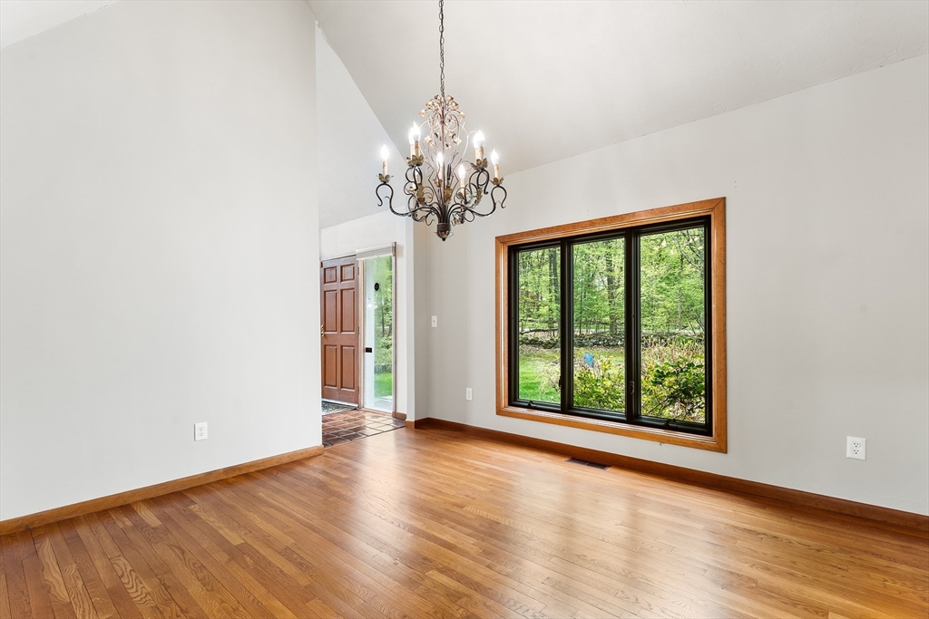 320 Nagog Hill Road Acton, MA 01720 - Photo 7 of 39