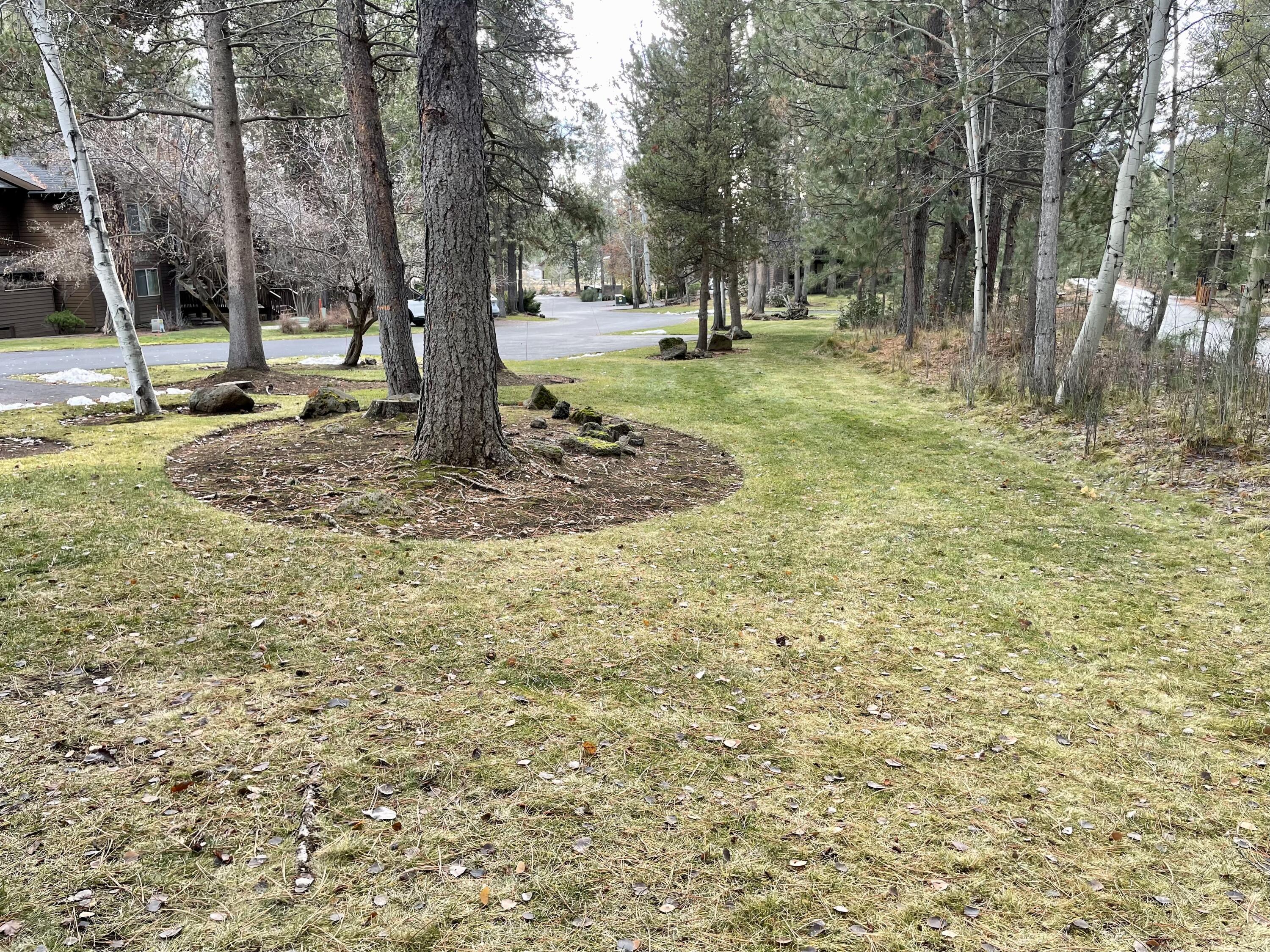 57351 Beaver Ridge Loop, Unit 19B1 Sunriver, OR 97707 - Photo 30 of 30 29-Common Green Space-R