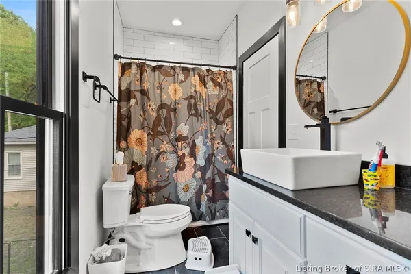 $494,500 | 422 St Michaels Avenue, Madison, IN 47250