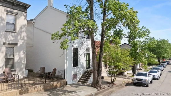 $494,500 | 422 St Michaels Avenue, Madison, IN 47250