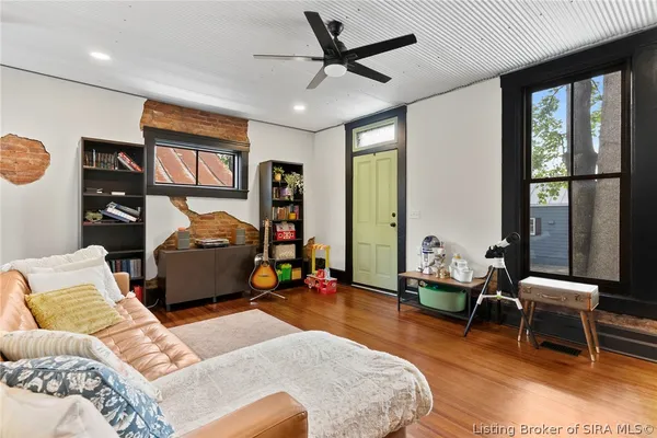 $494,500 | 422 St Michaels Avenue, Madison, IN 47250