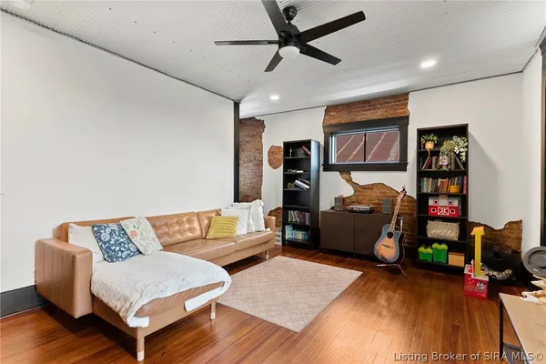 $494,500 | 422 St Michaels Avenue, Madison, IN 47250