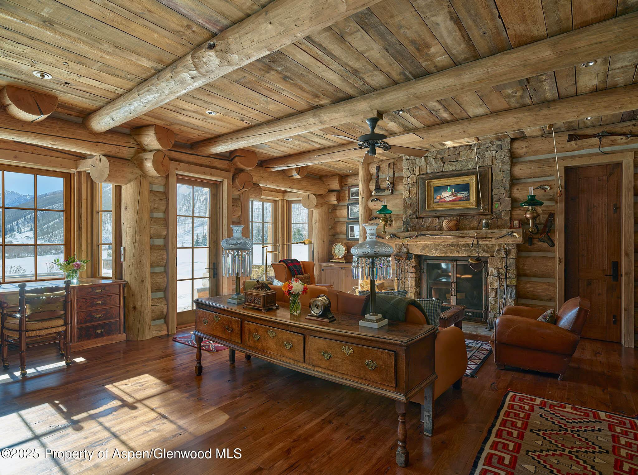 125 Rooney Circle Aspen, CO 81612 - Photo 25 of 56 Family room