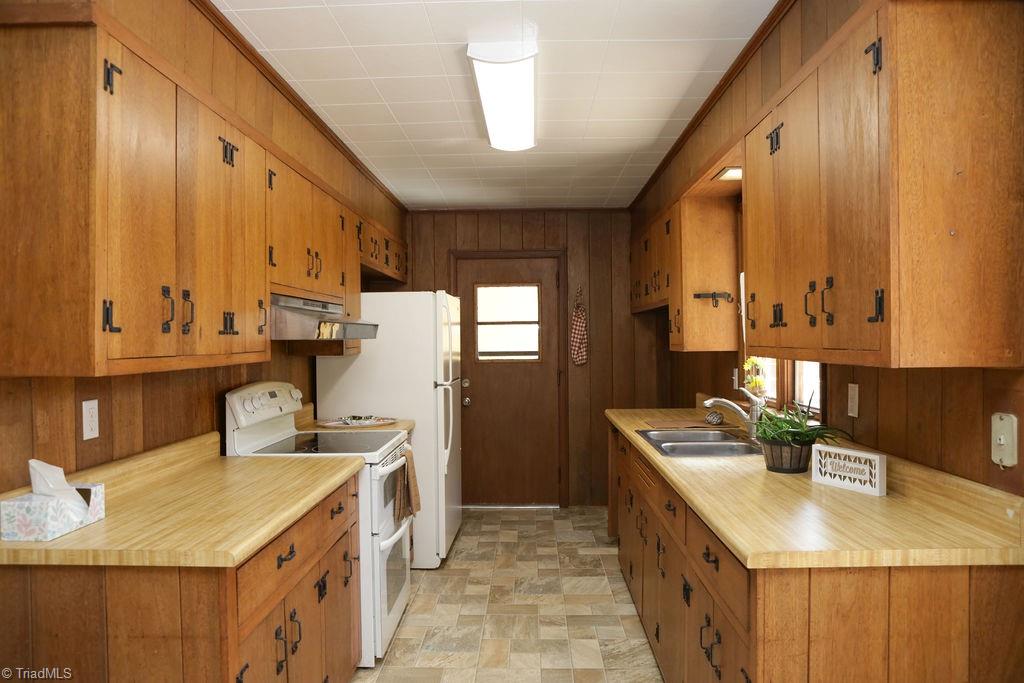 731 Mineral Springs Road Madison, NC 27025 - Photo 12 of 49