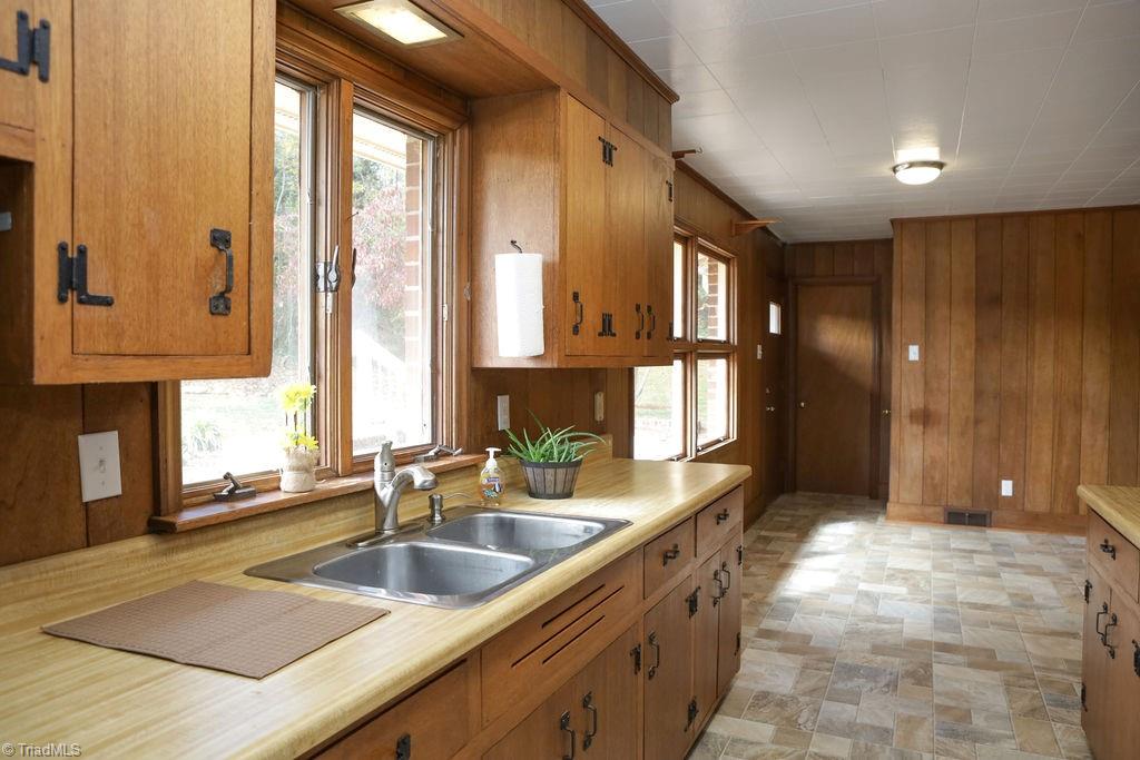 731 Mineral Springs Road Madison, NC 27025 - Photo 16 of 49