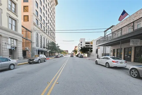 $299,900 | 415 22nd Street, Unit 4B, Galveston, TX 77550