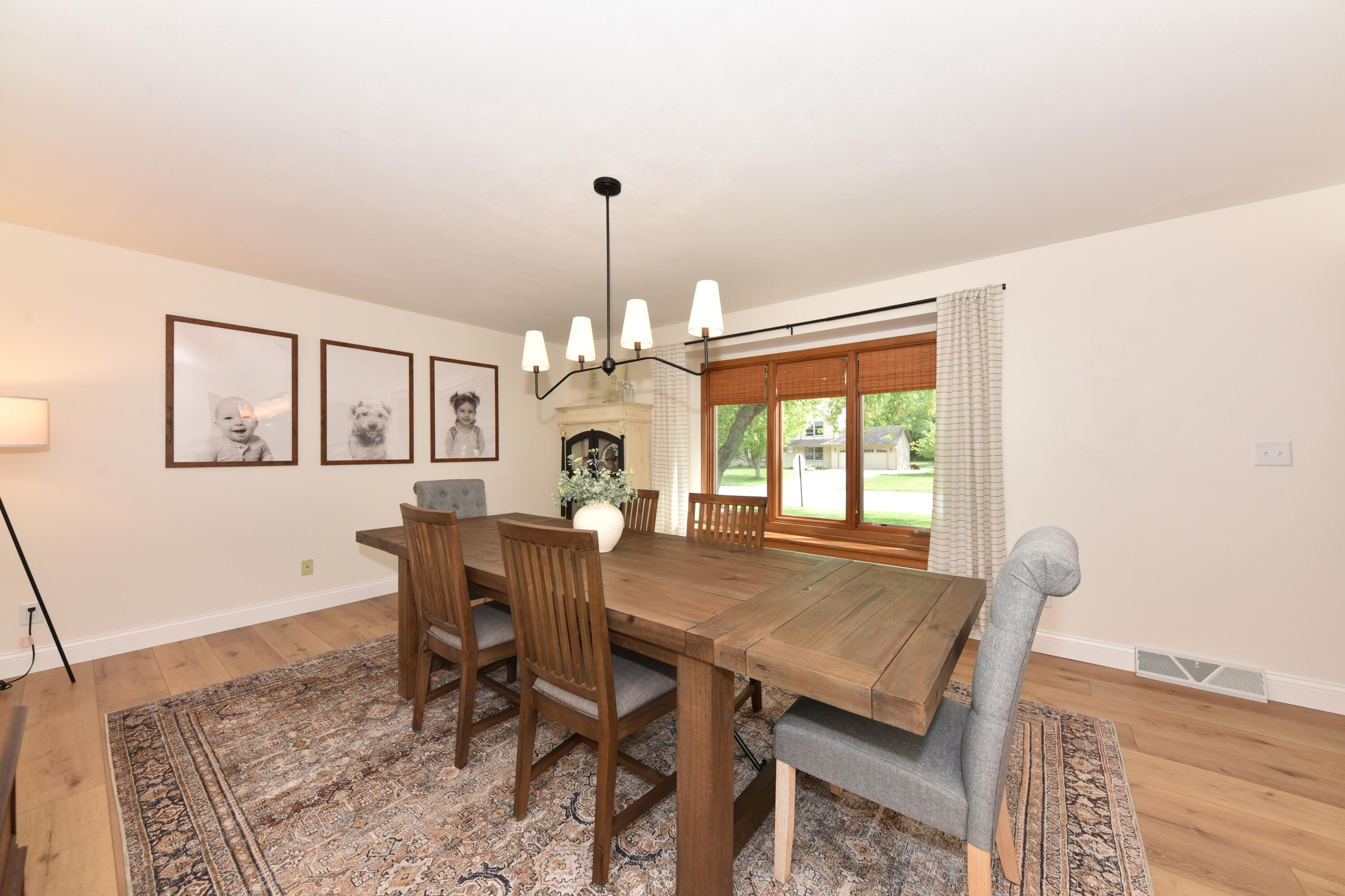 N71W23400 Homestead Road Sussex, WI 53089 - Photo 14 of 44 Dining/flex room