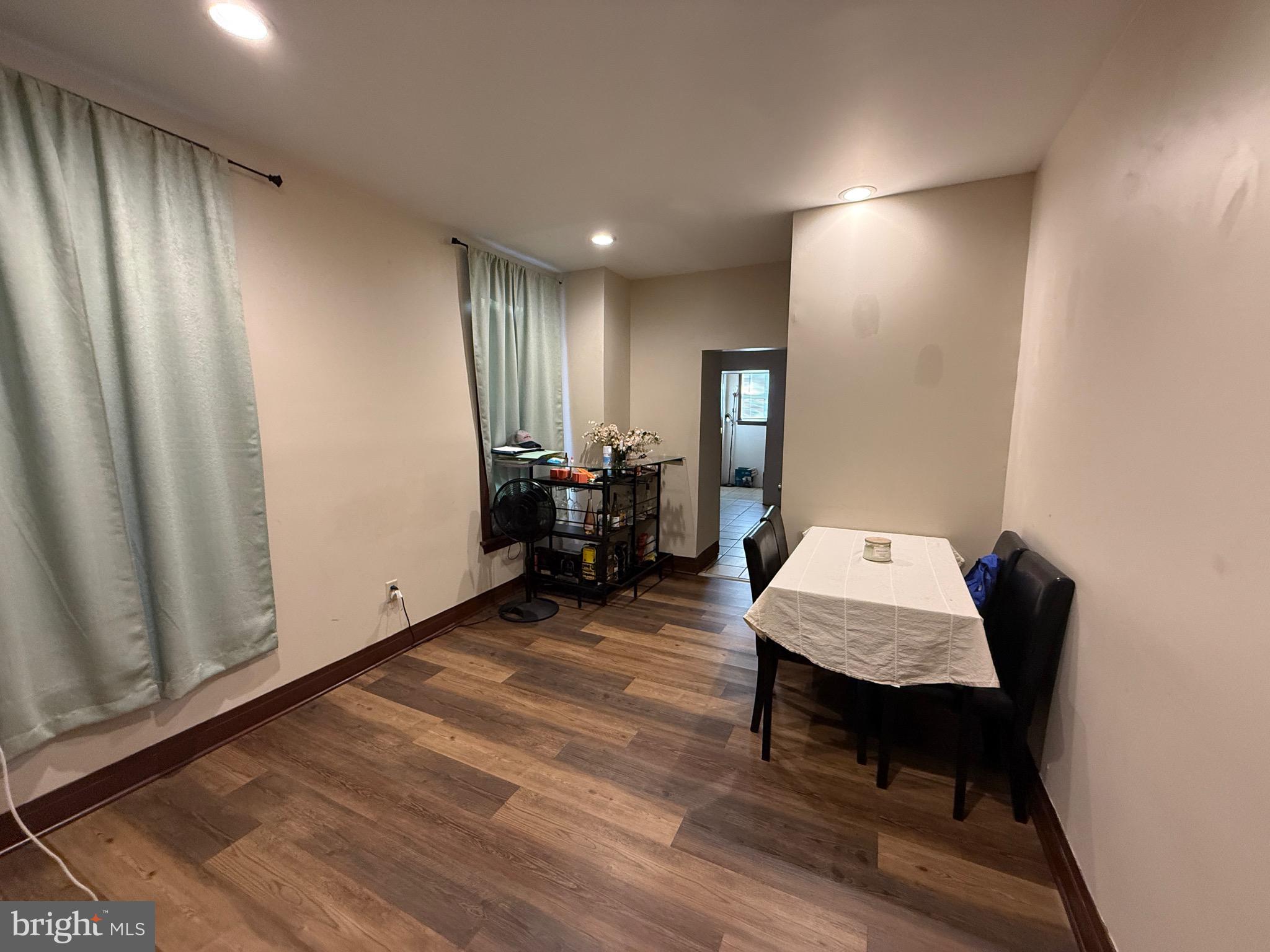 930 Spring Street Lebanon, PA 17046 - Photo 5 of 13 a workspace with furniture and window