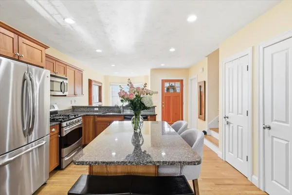 $1,049,000 | 480 Main Street, Unit 13, Falmouth, MA 02540