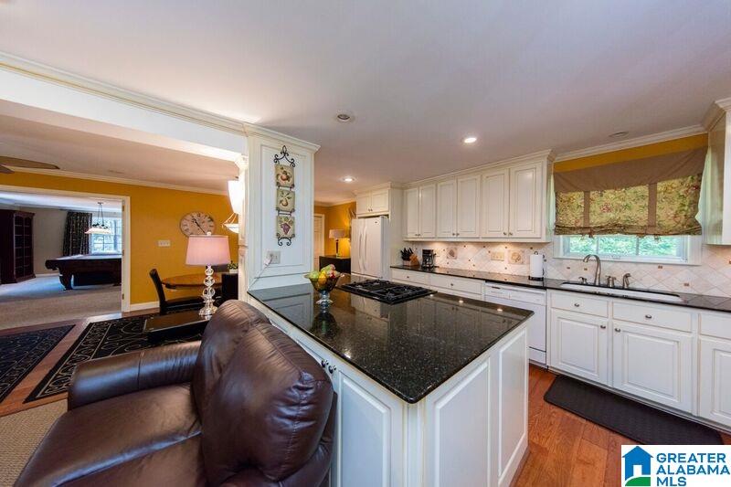 3429 Rock Ridge Circle Birmingham, AL 35210 - Photo 11 of 49
