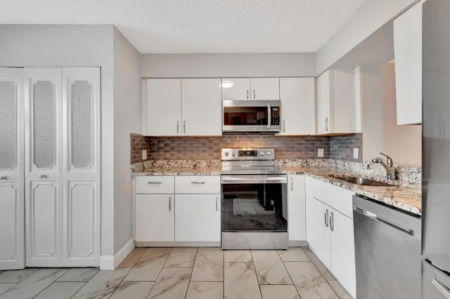 $1,850 | 14623 Bonaire Boulevard, Unit 502, Delray Beach, FL 33446