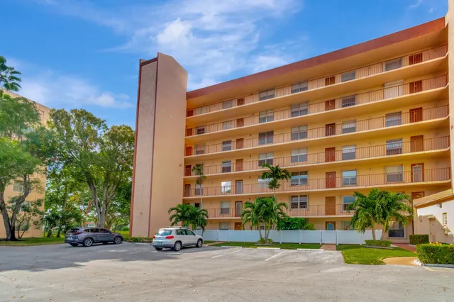 $1,850 | 14623 Bonaire Boulevard, Unit 502, Delray Beach, FL 33446
