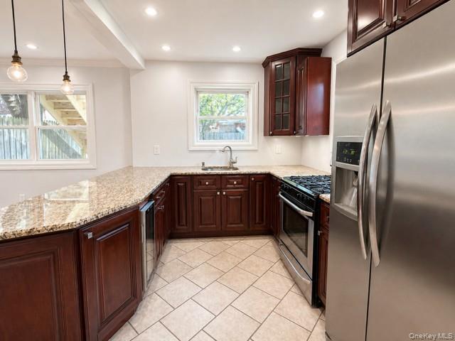 2516 Eastchester Road Bronx, NY 10469 - Photo 2 of 11