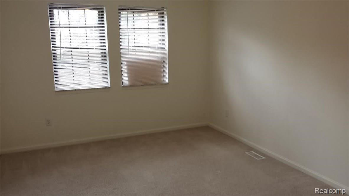 1875 Allenway Court, Unit 93 Rochester, MI 48309 - Photo 6 of 19 br2.jpg