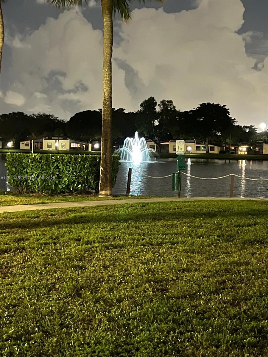 301 Cambridge Road, Unit 211 Hollywood, FL 33024 - Photo 1 of 33