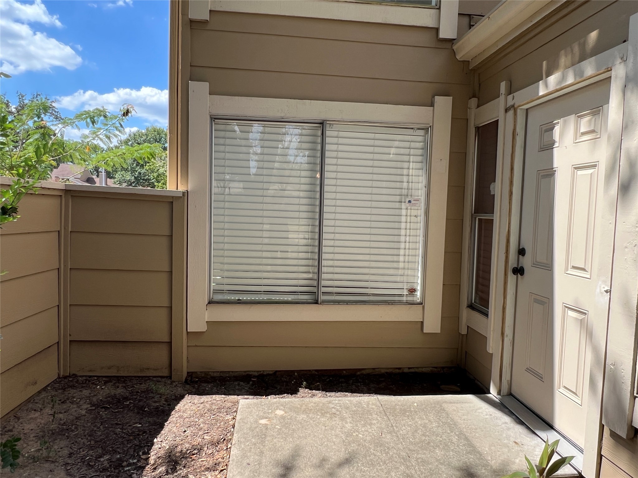 2372 Woodland Park Drive, Unit 121 Houston, TX 77077 - Photo 12 of 47 a front view of a house