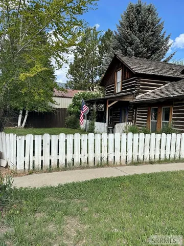 $330,000 | 520 Main Street, Challis, ID 83226