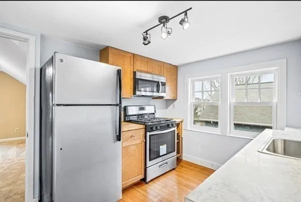 $2,875 | 120 Walden Street, Unit 3, Cambridge, MA 02140