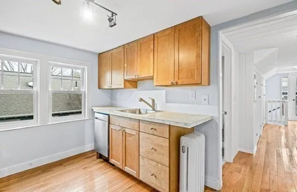 $2,875 | 120 Walden Street, Unit 3, Cambridge, MA 02140