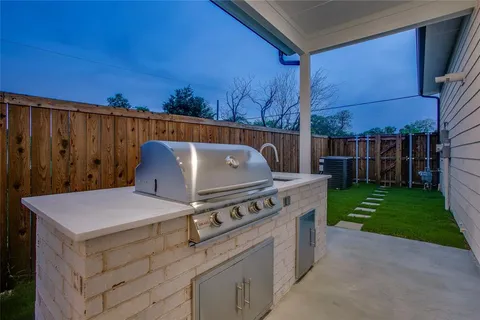 $1,000,000 | 2315 South Vernon Avenue, Dallas, TX 75224
