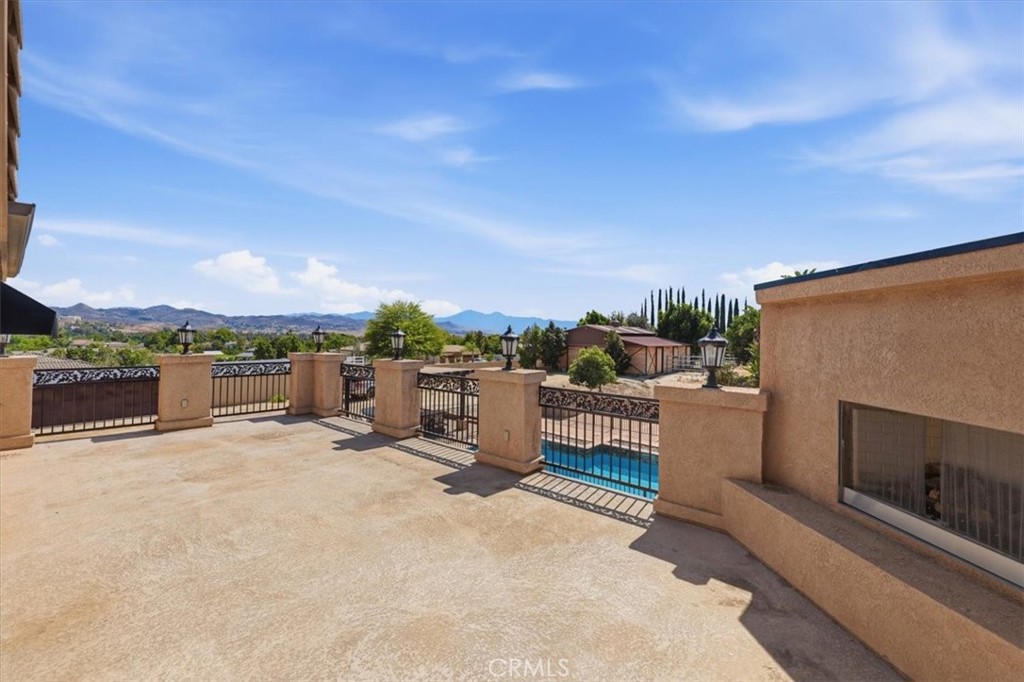17731 Glen Hollow Way Riverside, CA 92504 - Photo 43 of 66