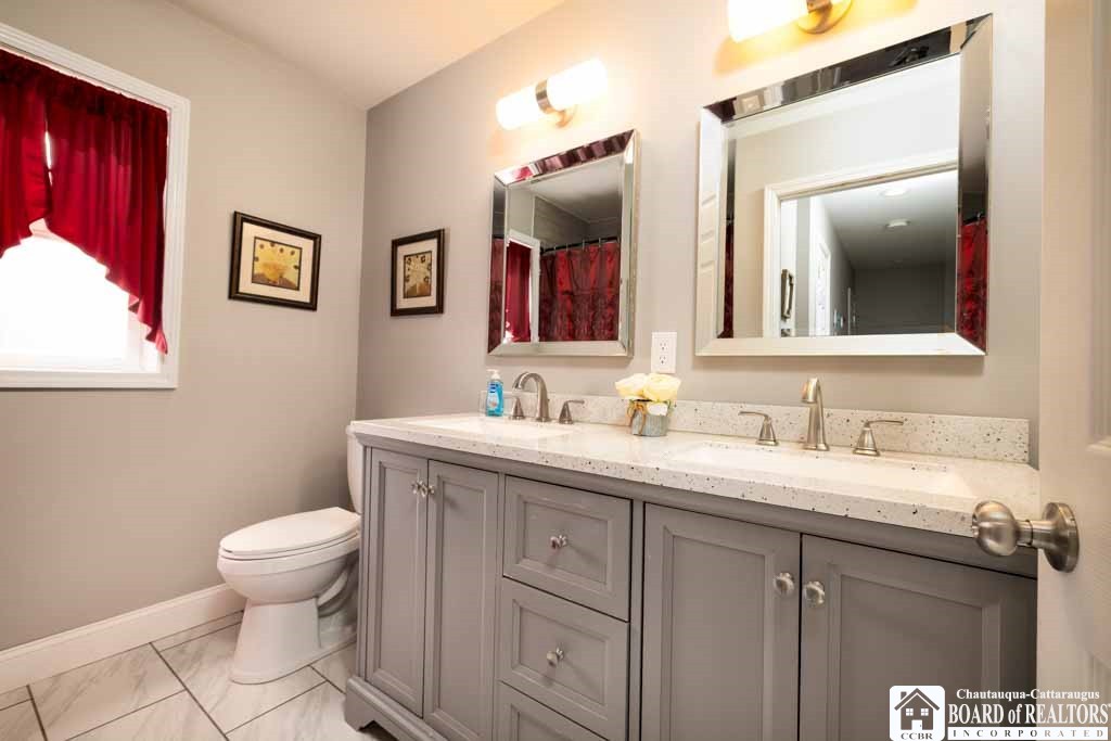 15 Robinson Street Hanover, NY 14136 - Photo 17 of 29 Full bath