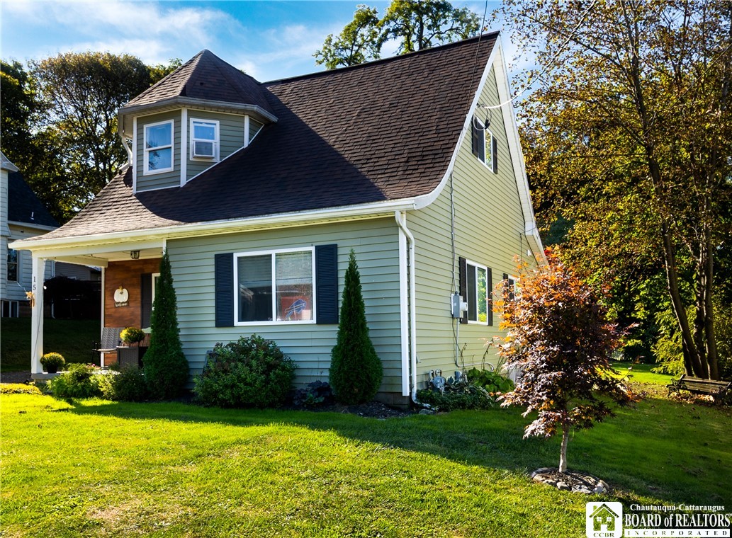 15 Robinson Street Hanover, NY 14136 - Photo 3 of 29 Corner view