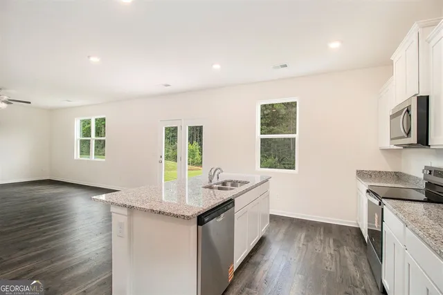 $2,700 | 568 Whitman Lane, Stockbridge, GA 30281