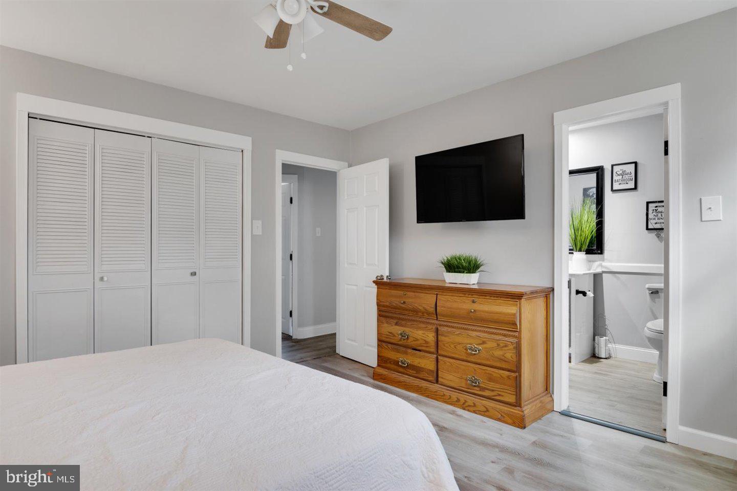 2 Roanoke Road Clementon, NJ 08021 - Photo 15 of 43 Primary Bedroom