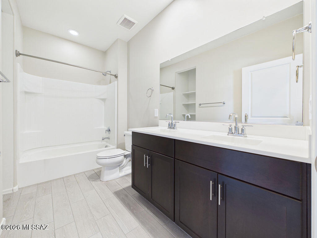 14043 East Golden Oaks Road Vail, AZ 85641 - Photo 15 of 30 CAM06457G6-PR0058-STILL026