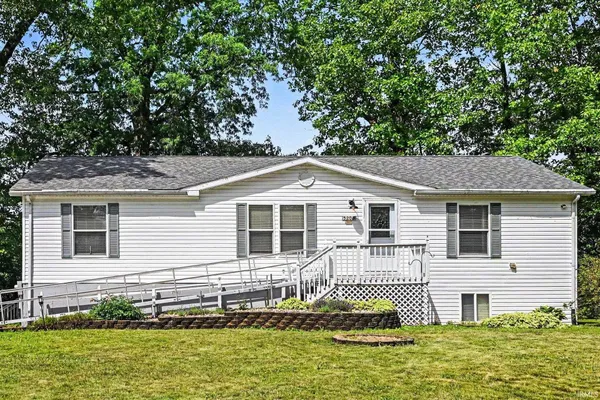 $279,900 | 5209 West Lakeview Park Drive, Warsaw, IN 46580