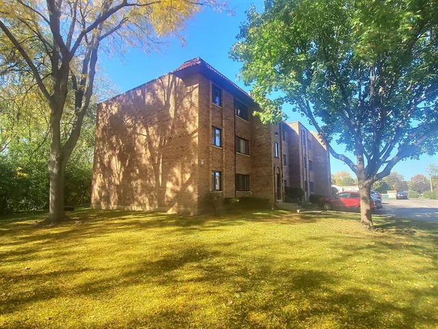 $1,500,000 | 224 East Rimini Court, Palatine, IL 60067