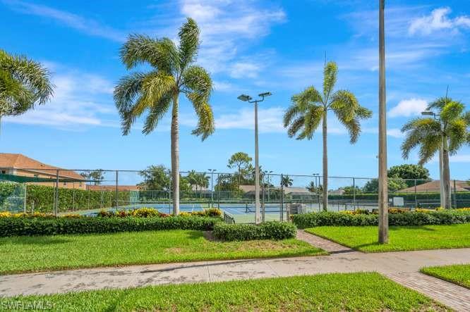 1660 Royal Circle, Unit 101 Naples, FL 34112 - Photo 40 of 44