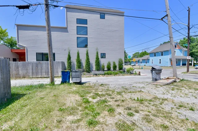 $1,500 | 1338 Barth Avenue, Indianapolis, IN 46203