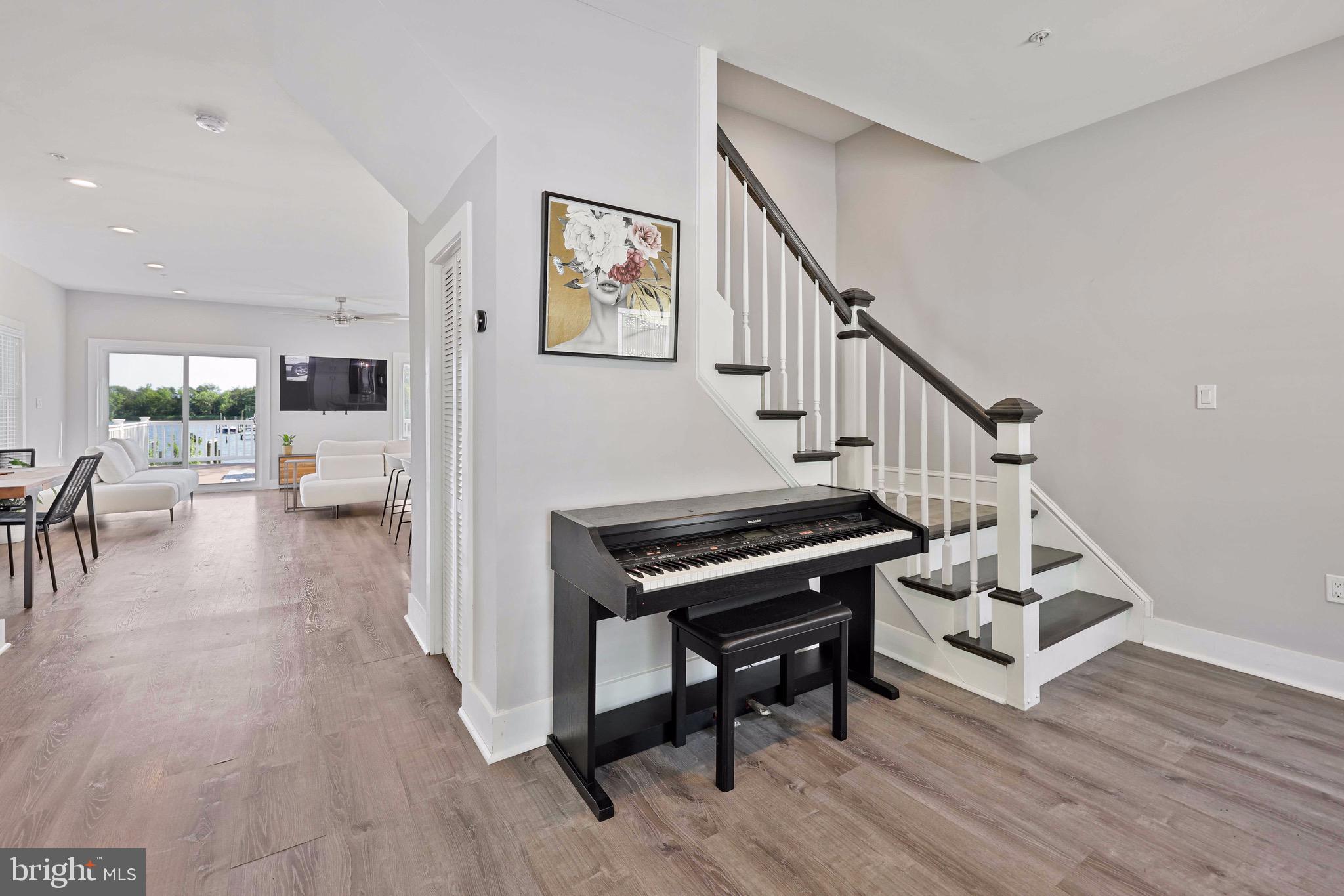 330 Arbutus Drive Edgewater, MD 21037 - Photo 11 of 39 Stairway to Owner's Suite