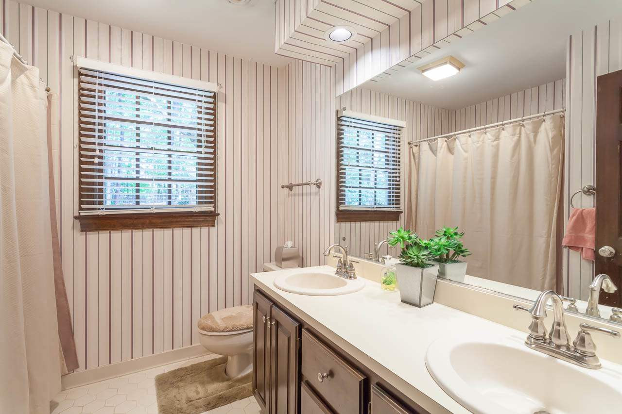 2901 Patrie Place Raleigh, NC 27613 - Photo 20 of 25 Bathroom