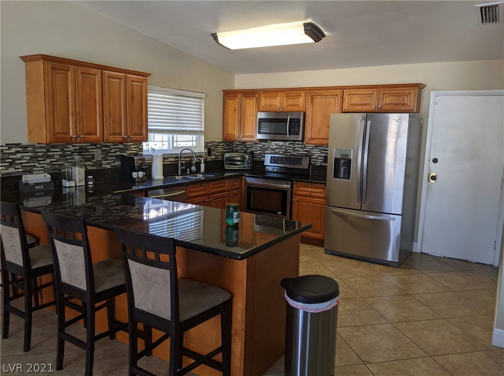 3113 Trueno Road Henderson, NV 89014 - Photo 4 of 14