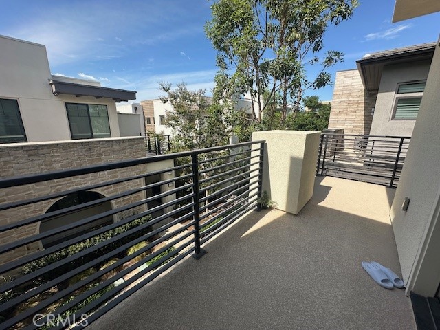 186 Terrapin Irvine, CA 92618 - Photo 3 of 17