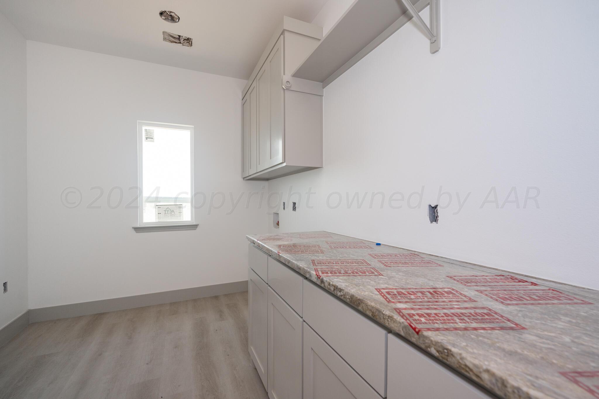 13901 Sampson Road Amarillo, TX 79119 - Photo 24 of 26 laundry room