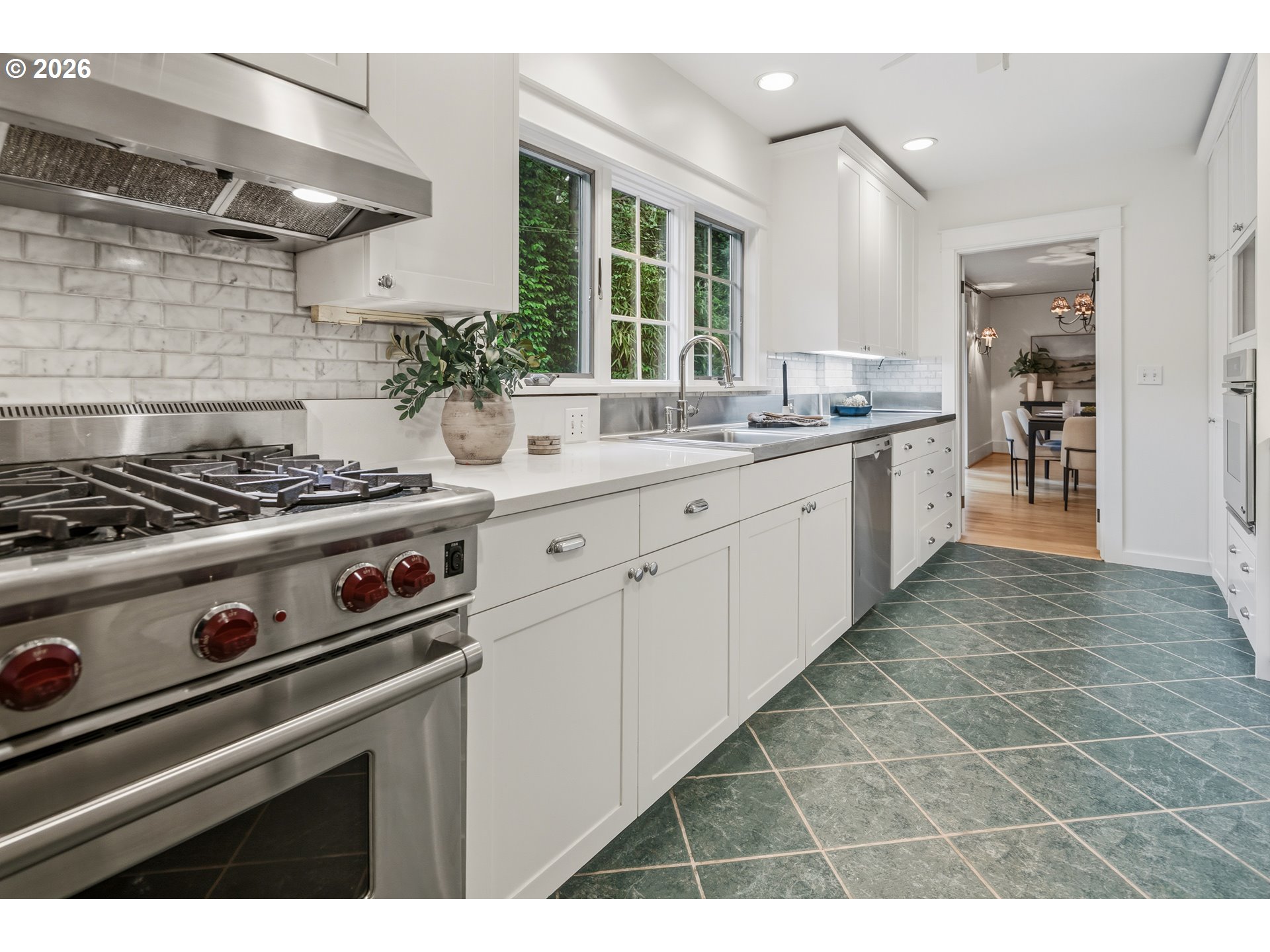 11445 South Riverwood Road Portland, OR 97219 - Photo 15 of 48 Gallery Image 15