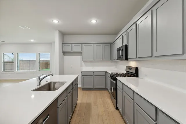 $374,990 | 452 Blackwater Trail, Waxahachie, TX 75165