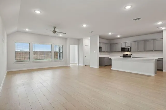 $374,990 | 452 Blackwater Trail, Waxahachie, TX 75165