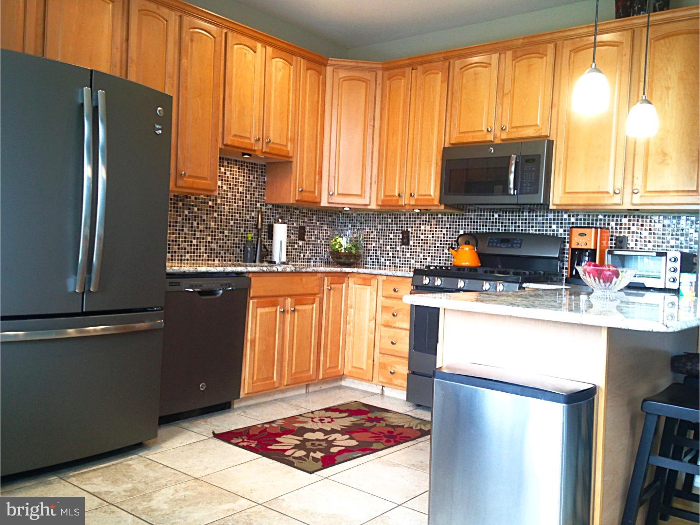 74 Chapel Hill Road Mount Laurel, NJ 08054 - Photo 8 of 25 Gallery Image 8
