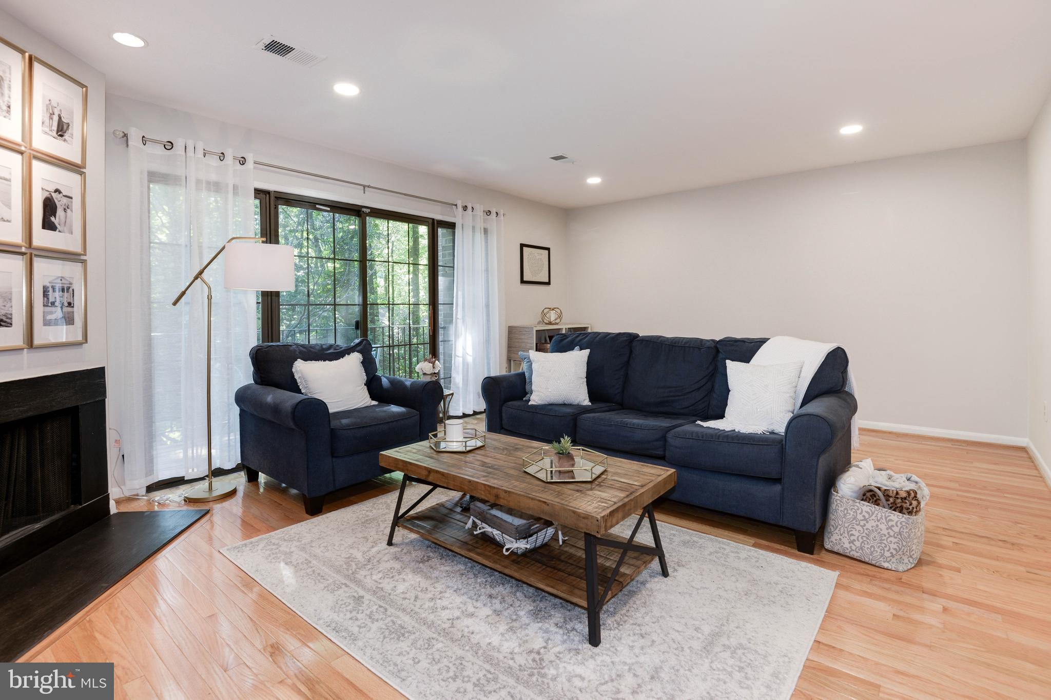 2024 Headlands Circle Reston, VA 20191 - Photo 2 of 50