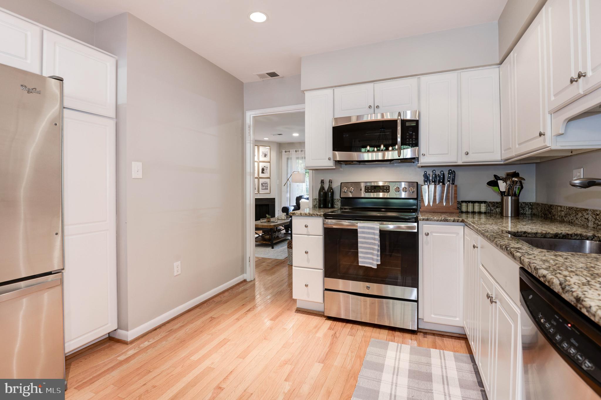 2024 Headlands Circle Reston, VA 20191 - Photo 13 of 50