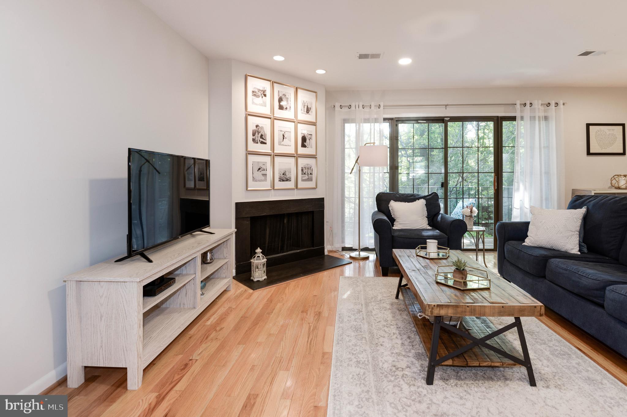 2024 Headlands Circle Reston, VA 20191 - Photo 3 of 50