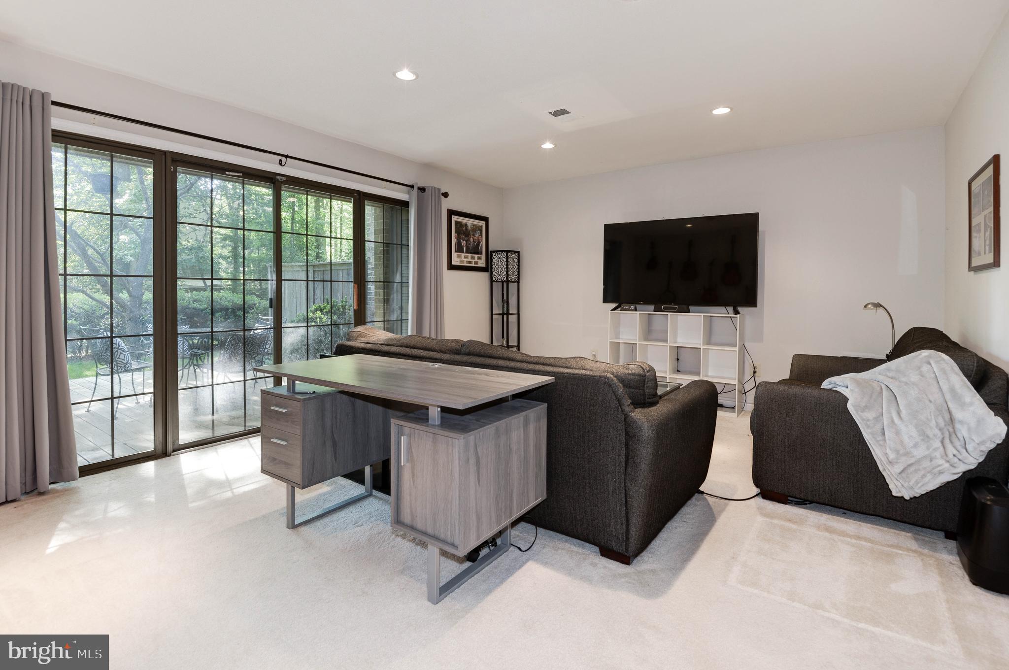 2024 Headlands Circle Reston, VA 20191 - Photo 30 of 50