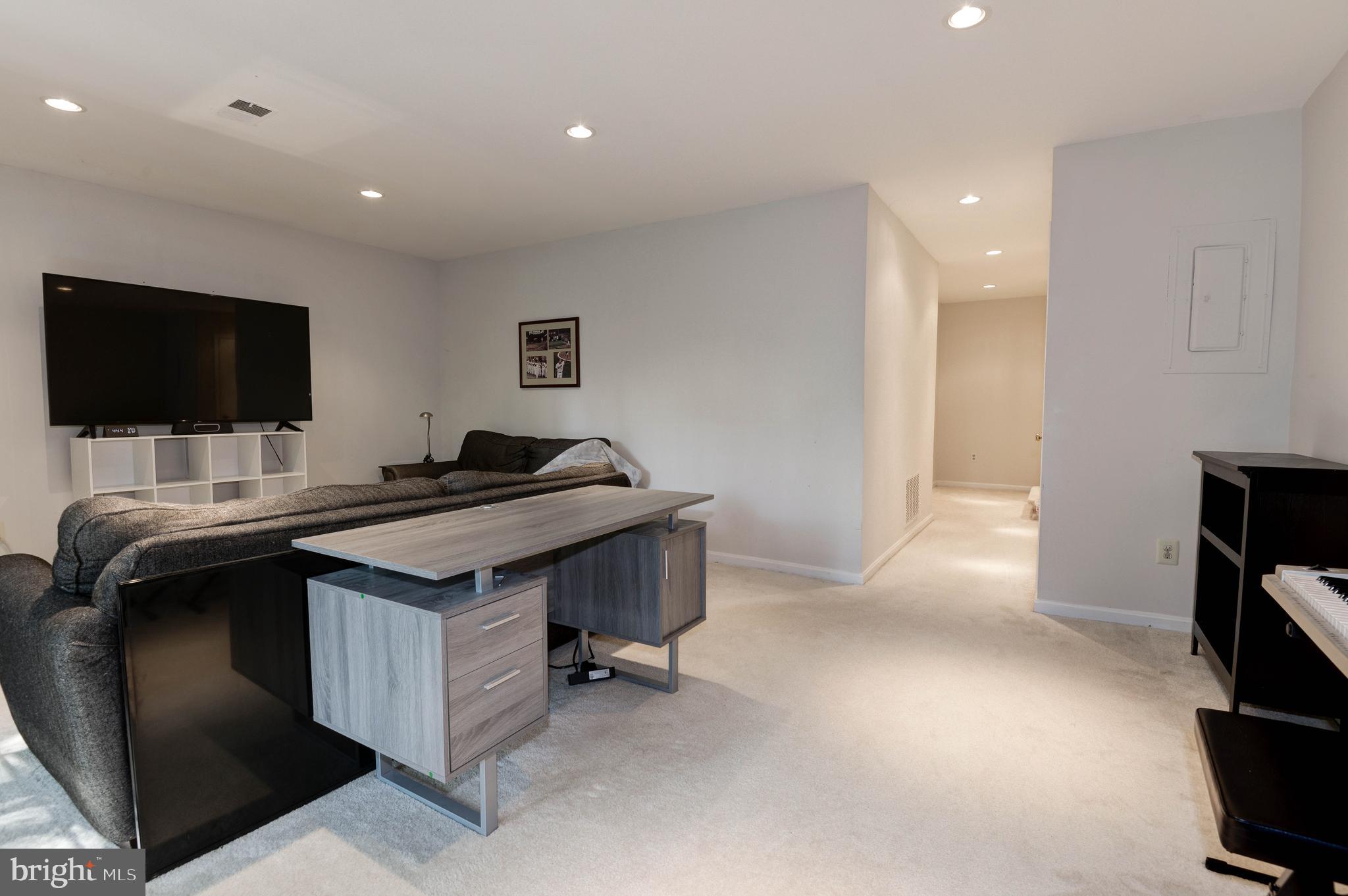 2024 Headlands Circle Reston, VA 20191 - Photo 31 of 50