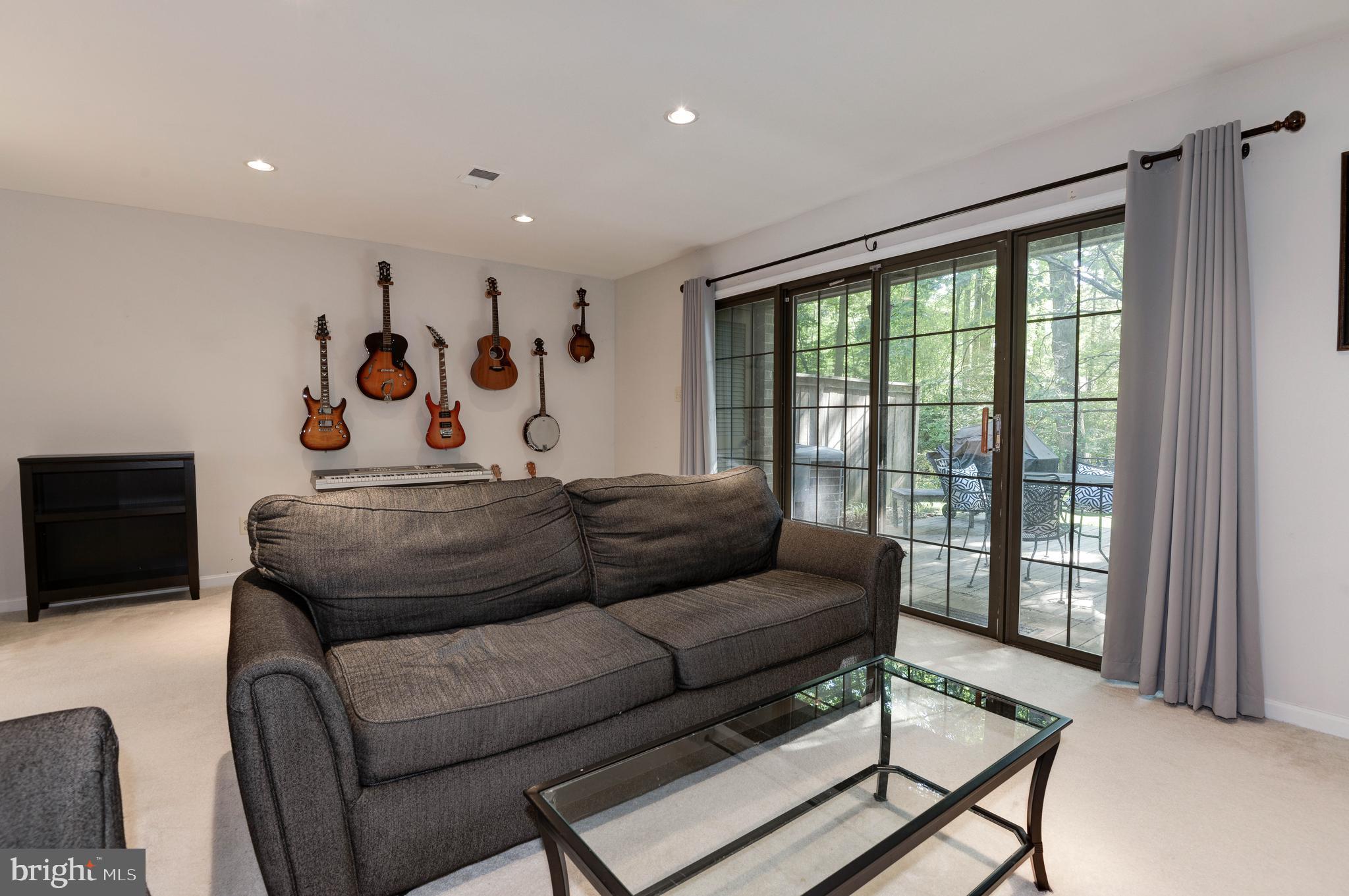 2024 Headlands Circle Reston, VA 20191 - Photo 33 of 50